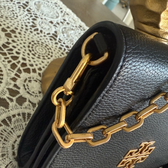 Tory Burch Black Crossbody Bag with Gold Logo - Picture 5 of 16